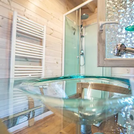 Lodge Dahu Wake Park, Proche Saint Emilion Sablons (Gironde)